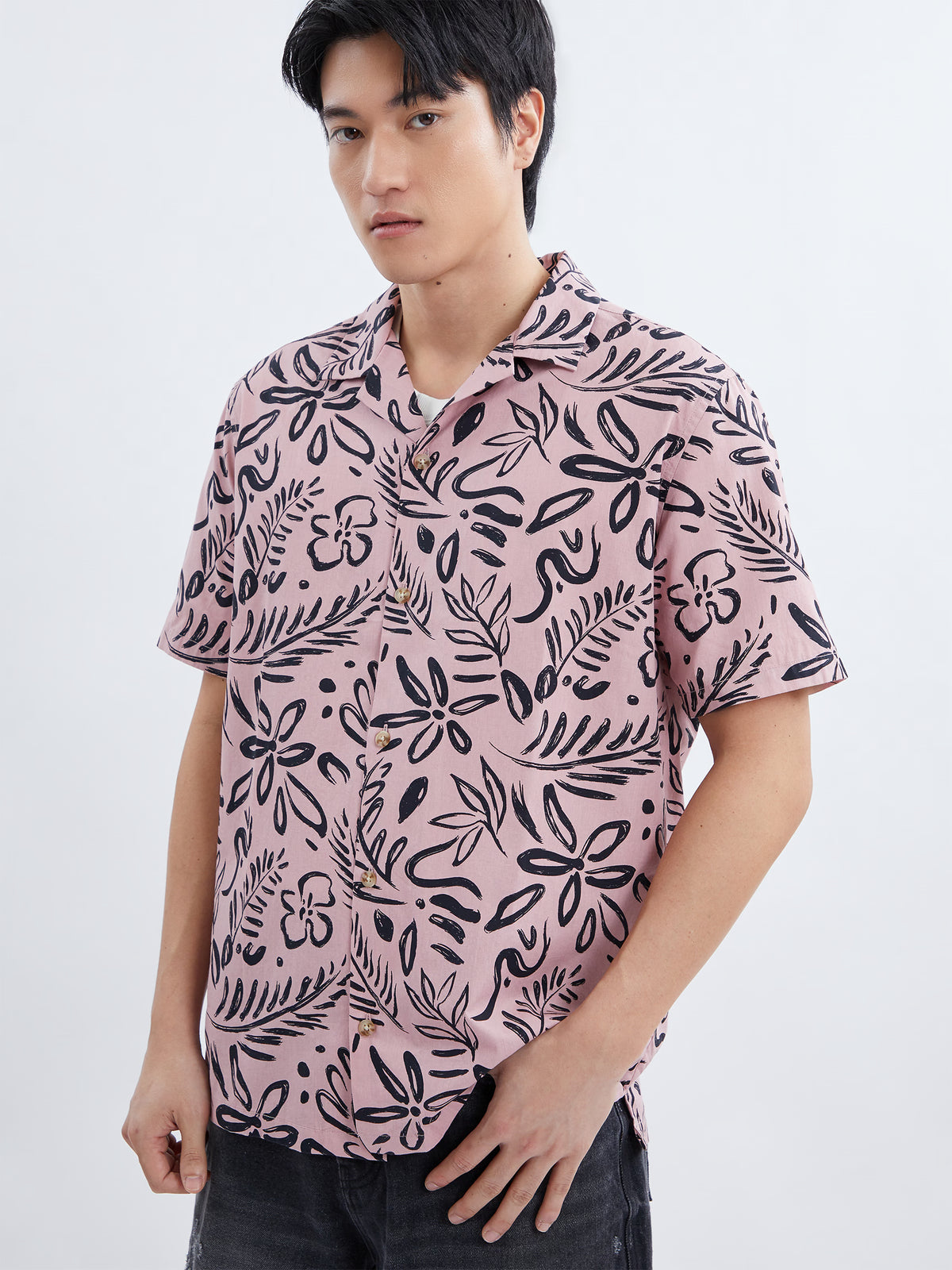AIIZ Men's Graphic Printed Camp Collar Shirt