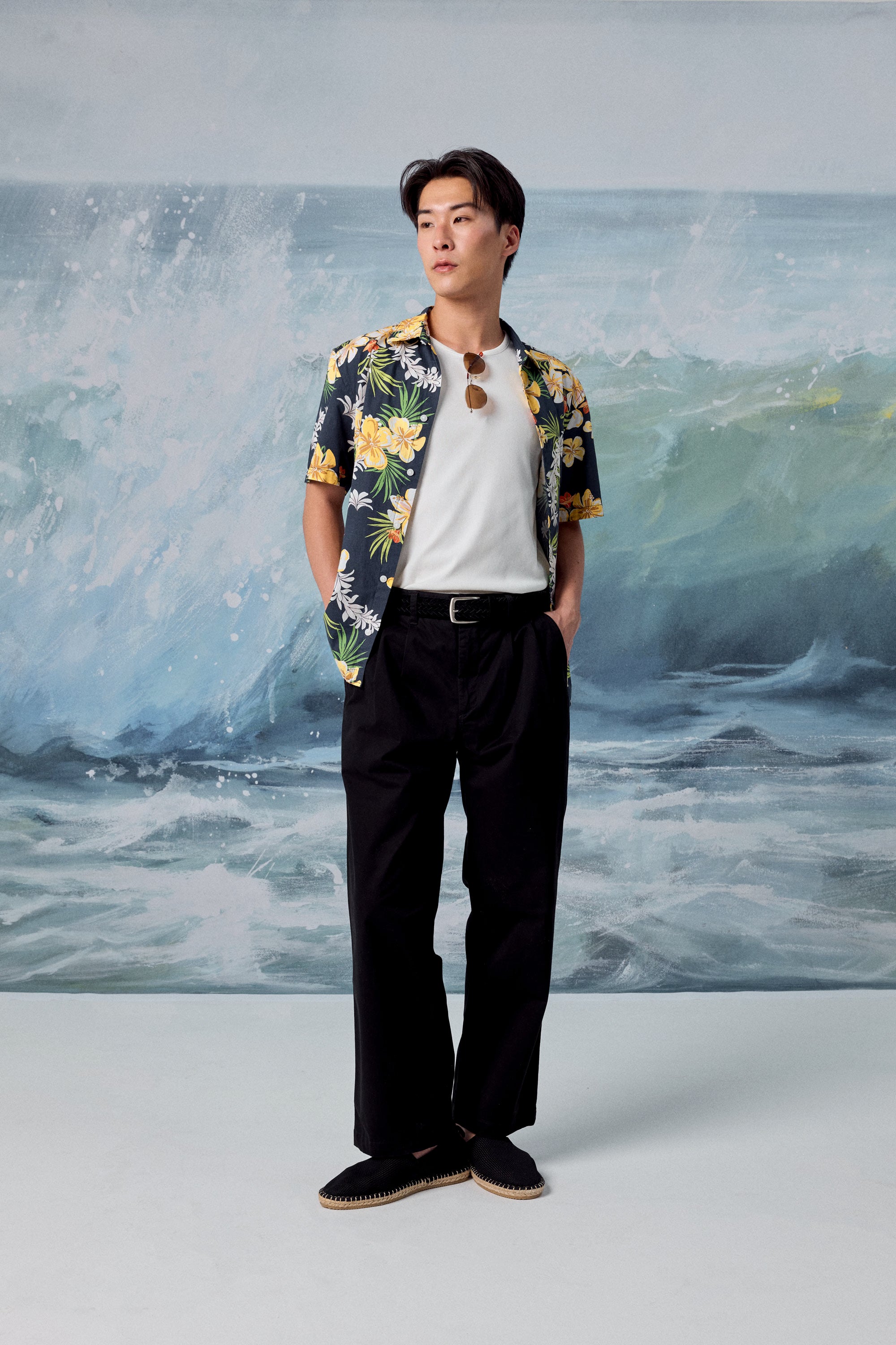 AIIZ Men’s Songkran Floral Short Sleeve Shirt–100% Cotton