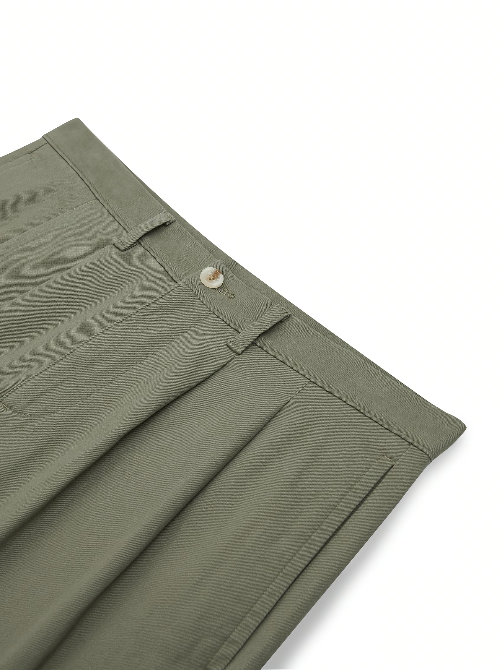 AIIZ Men's Bermuda Shorts