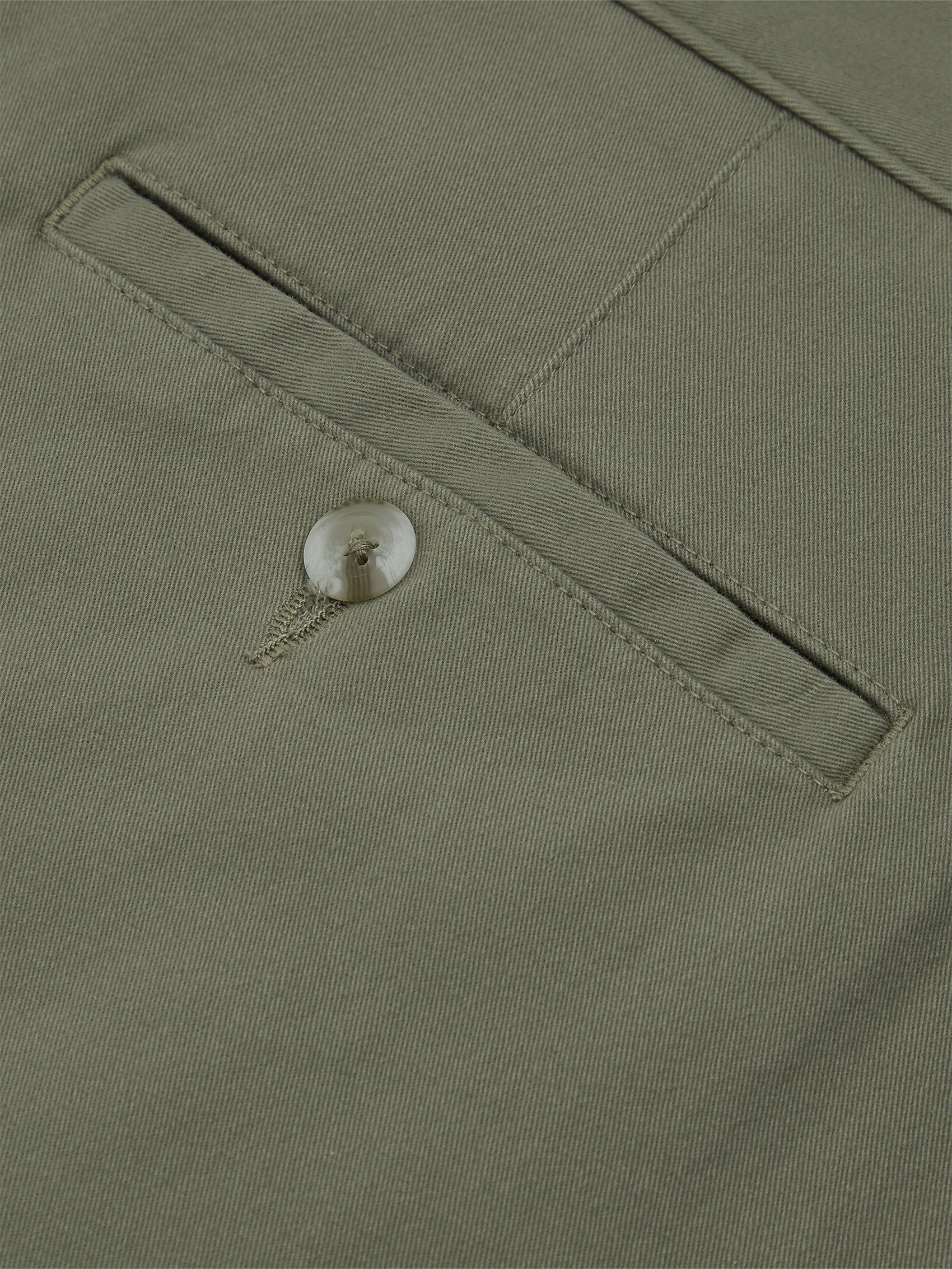 AIIZ Men's Bermuda Shorts