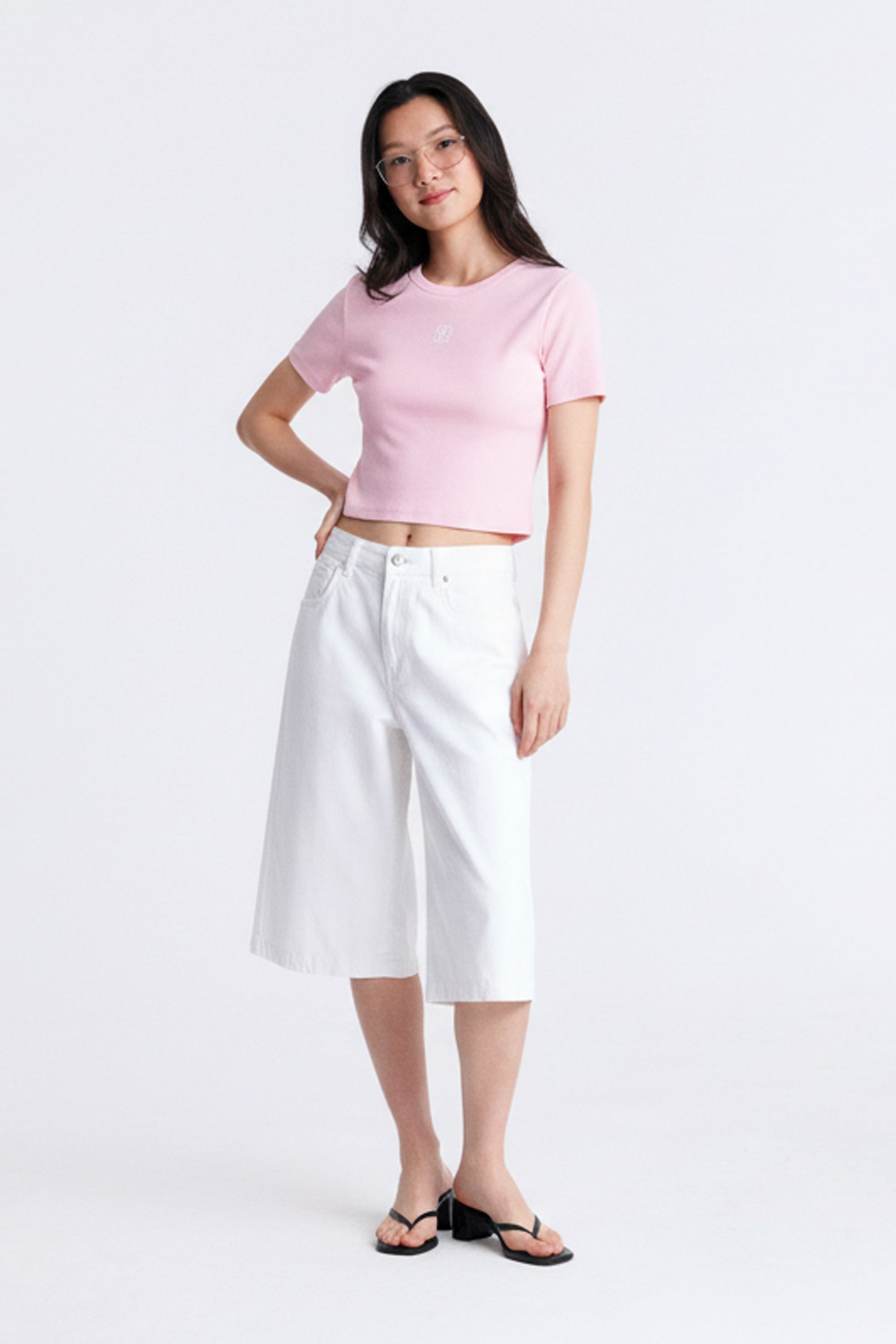AIIZ Women's Fitted Crop T-Shirt (Pink / S)