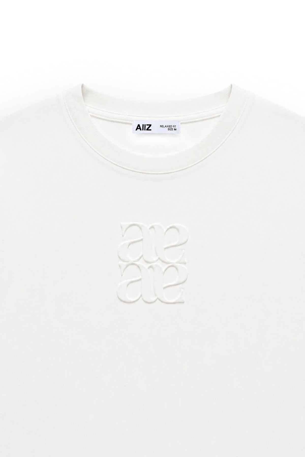 AIIZ Women's Emboss Logo T-Shirt Relaxed Fit