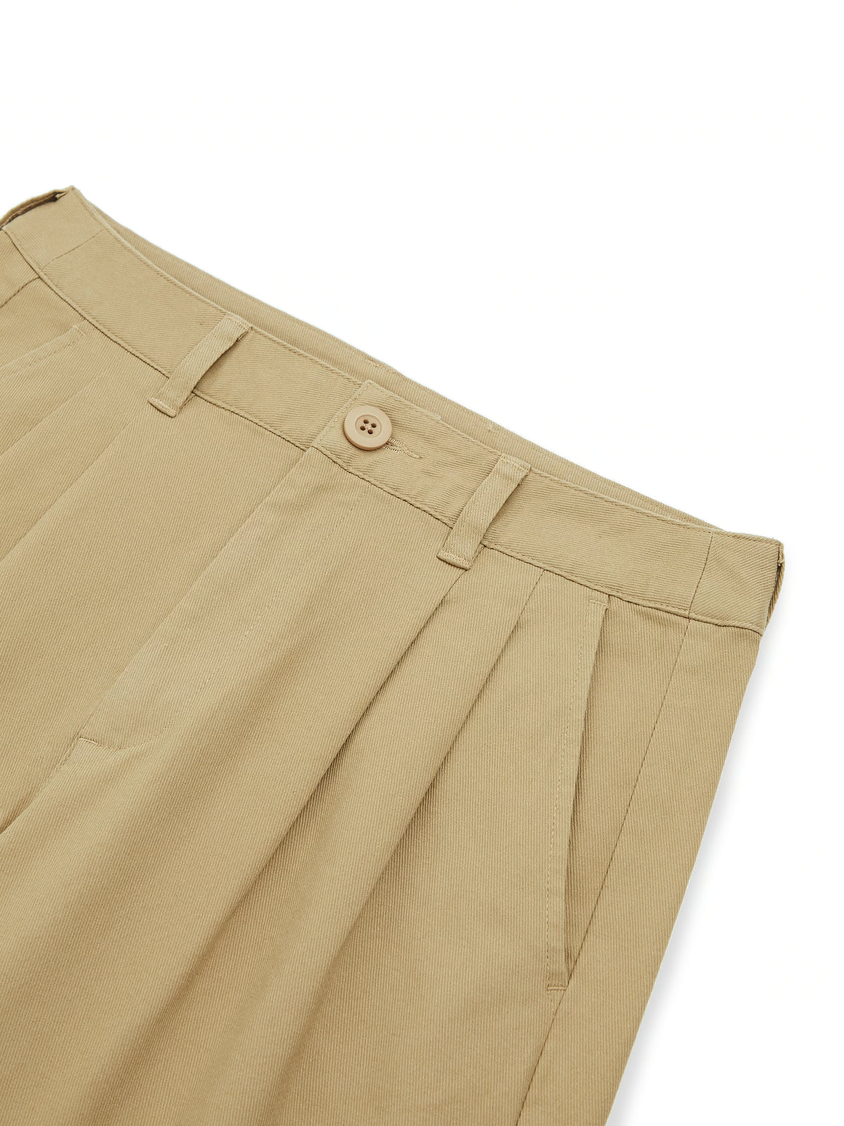 AIIZ Women's High-Waisted Pleated Shorts