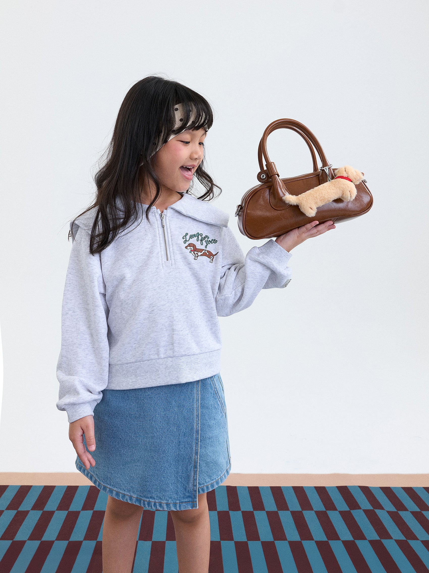 AIIZ Girl's Petite Cafe Collor Sweatshirt