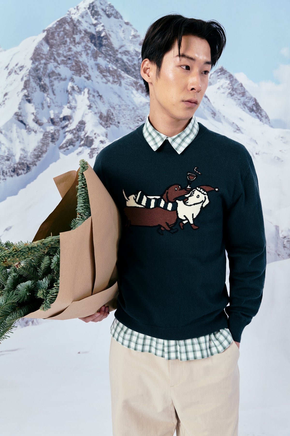 AIIZ Men's Tis’ Jolly Season Sweater