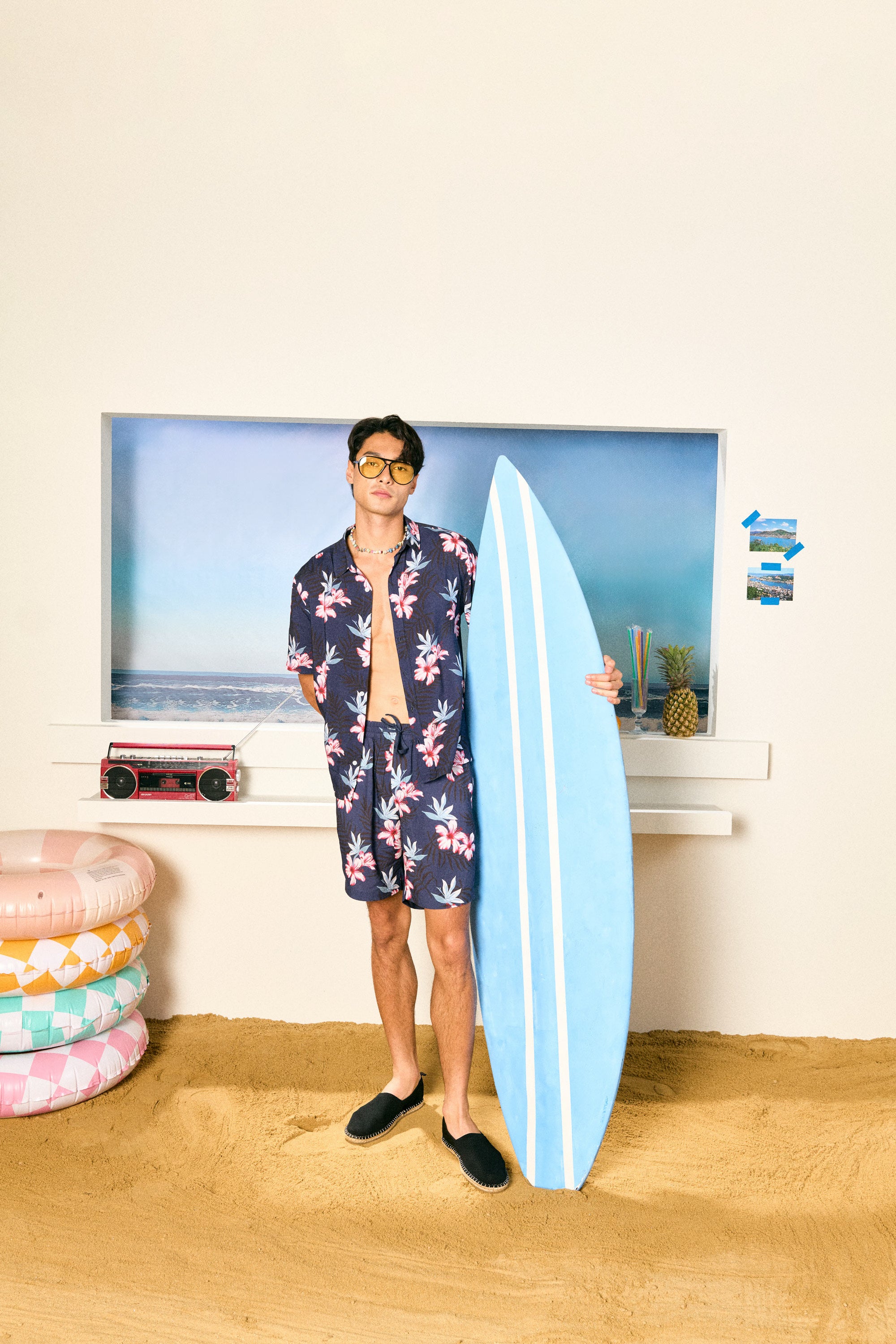 AIIZ Men’s Songkran Floral Short-Sleeve Shirt – 100% Rayon