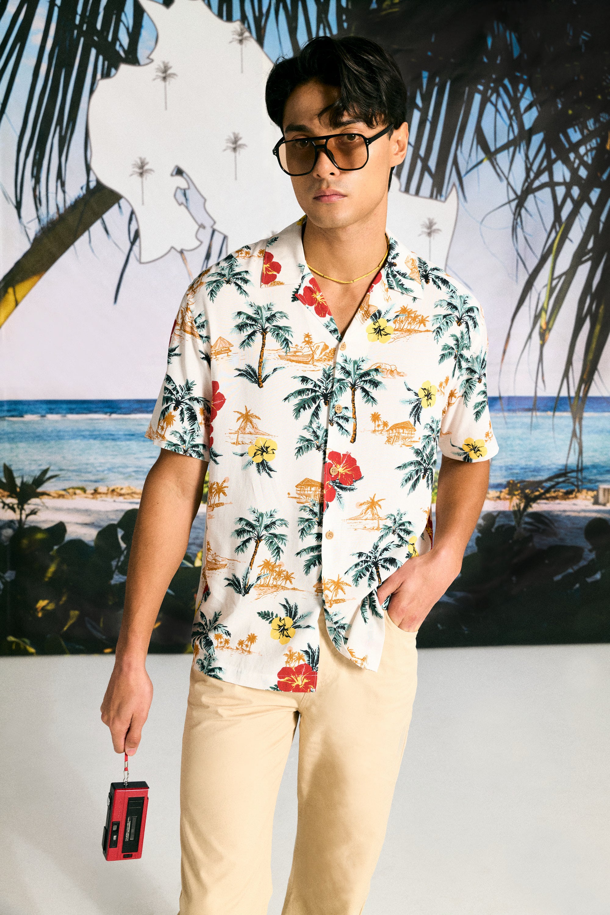 AIIZ Men’s Hawaiian Summer Print Short-Sleeve Shirt – 100% (Beige / S)