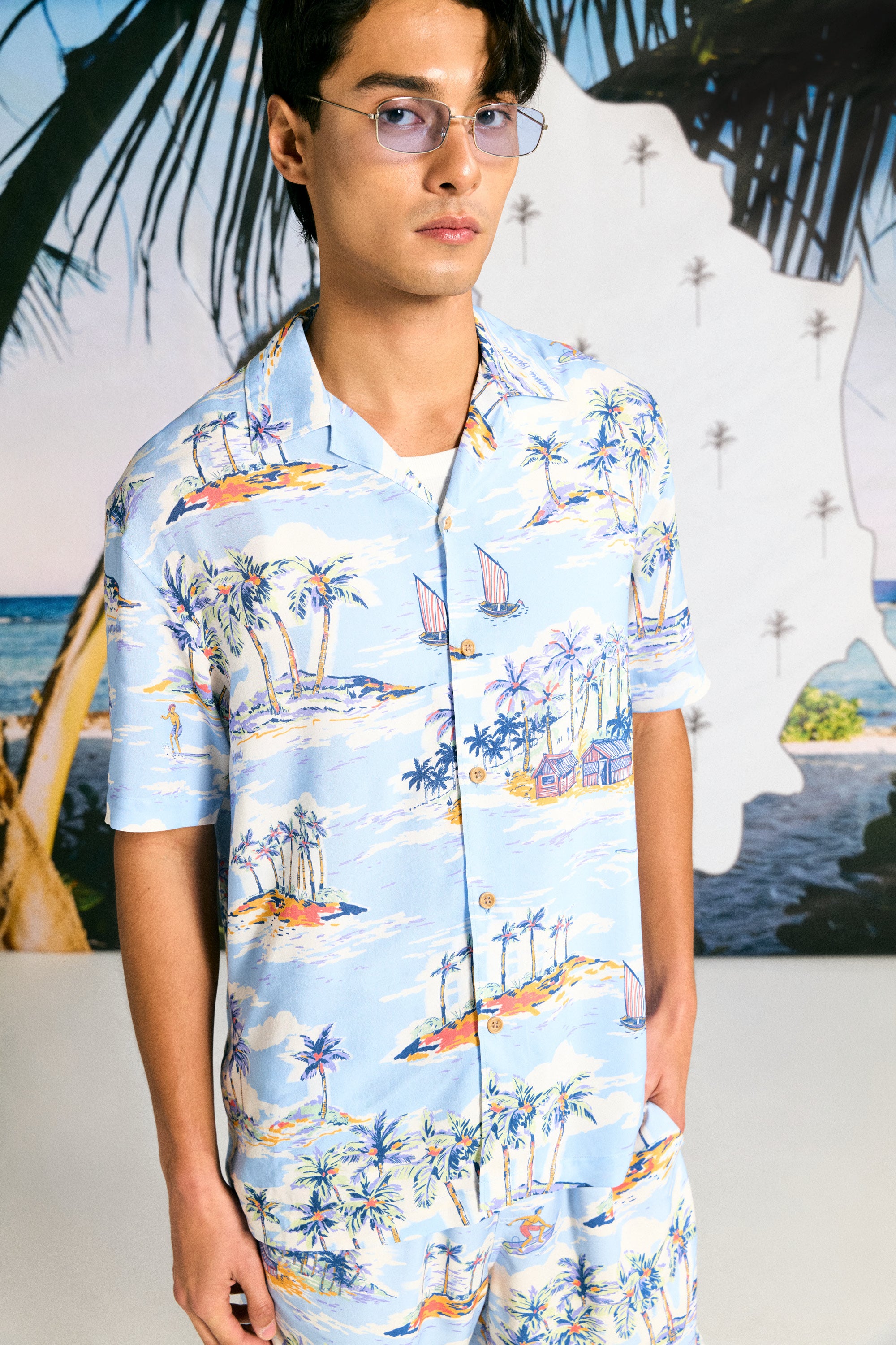 AIIZ Men’s Hawaiian Summer Print Short-Sleeve Shirt – 100% (Light Blue / S)