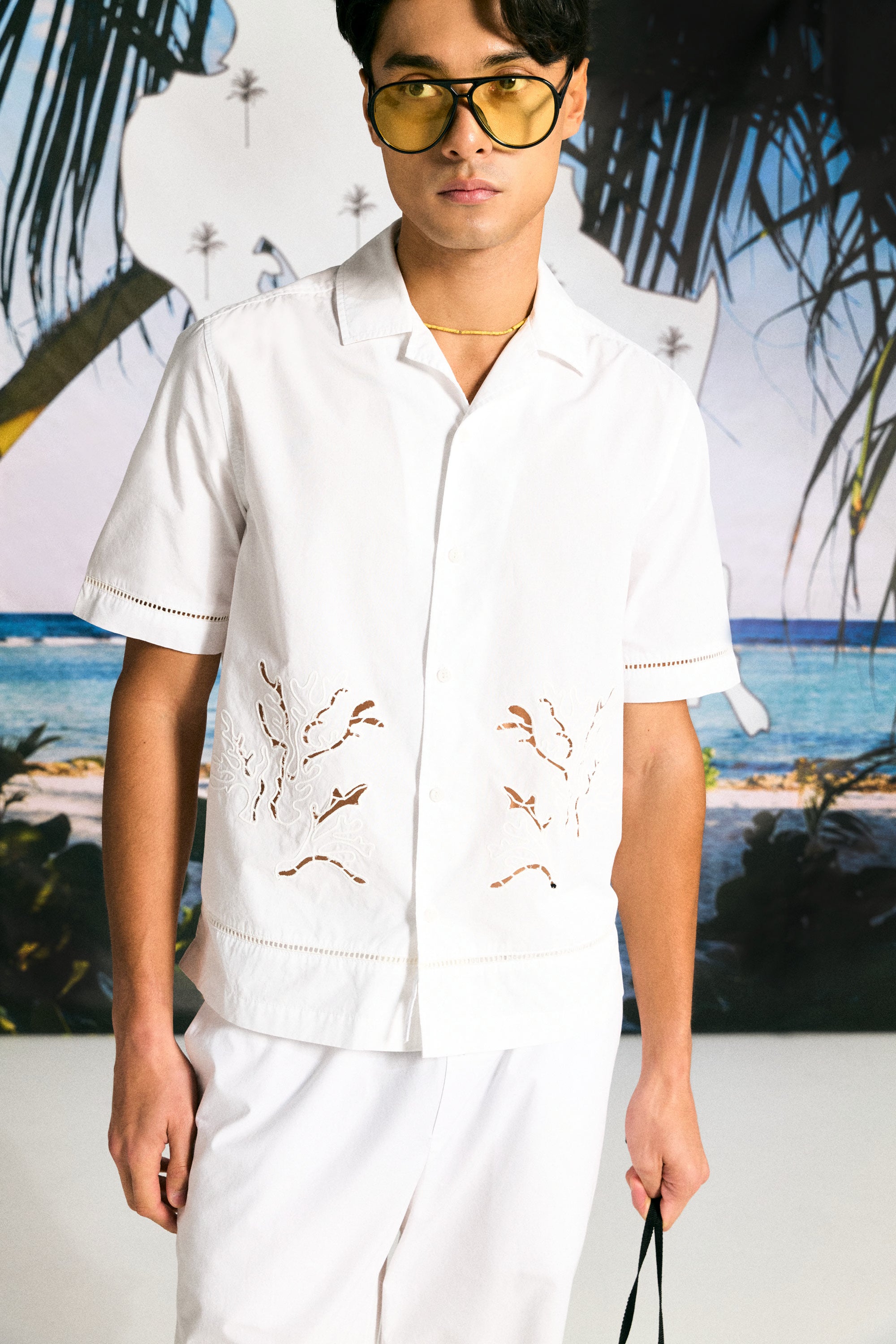 AIIZ Men's Relaxed-fit Short Sleeve Shirt (White / S)