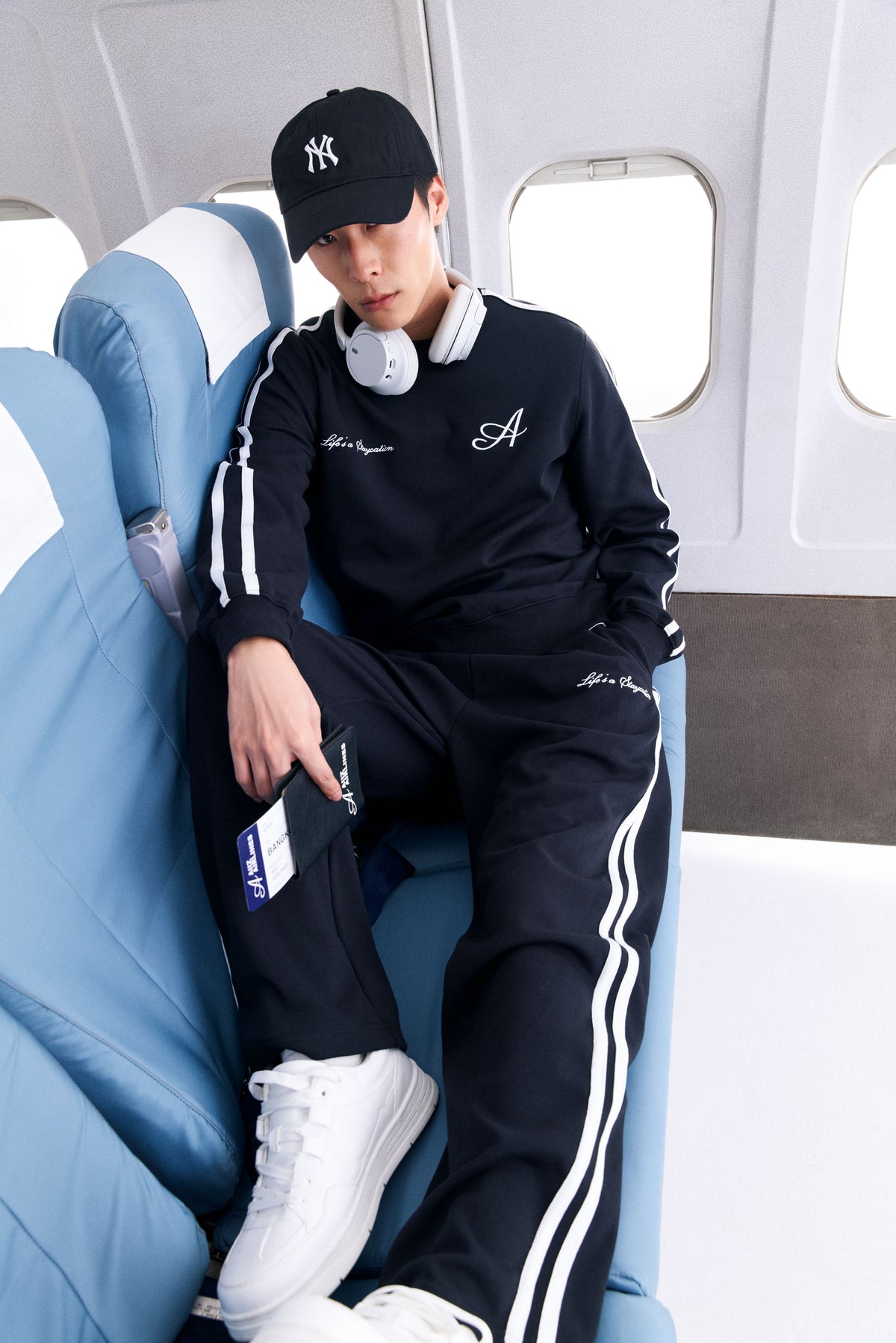 AIIZ Men's Embroidered Logo Sweatshirt