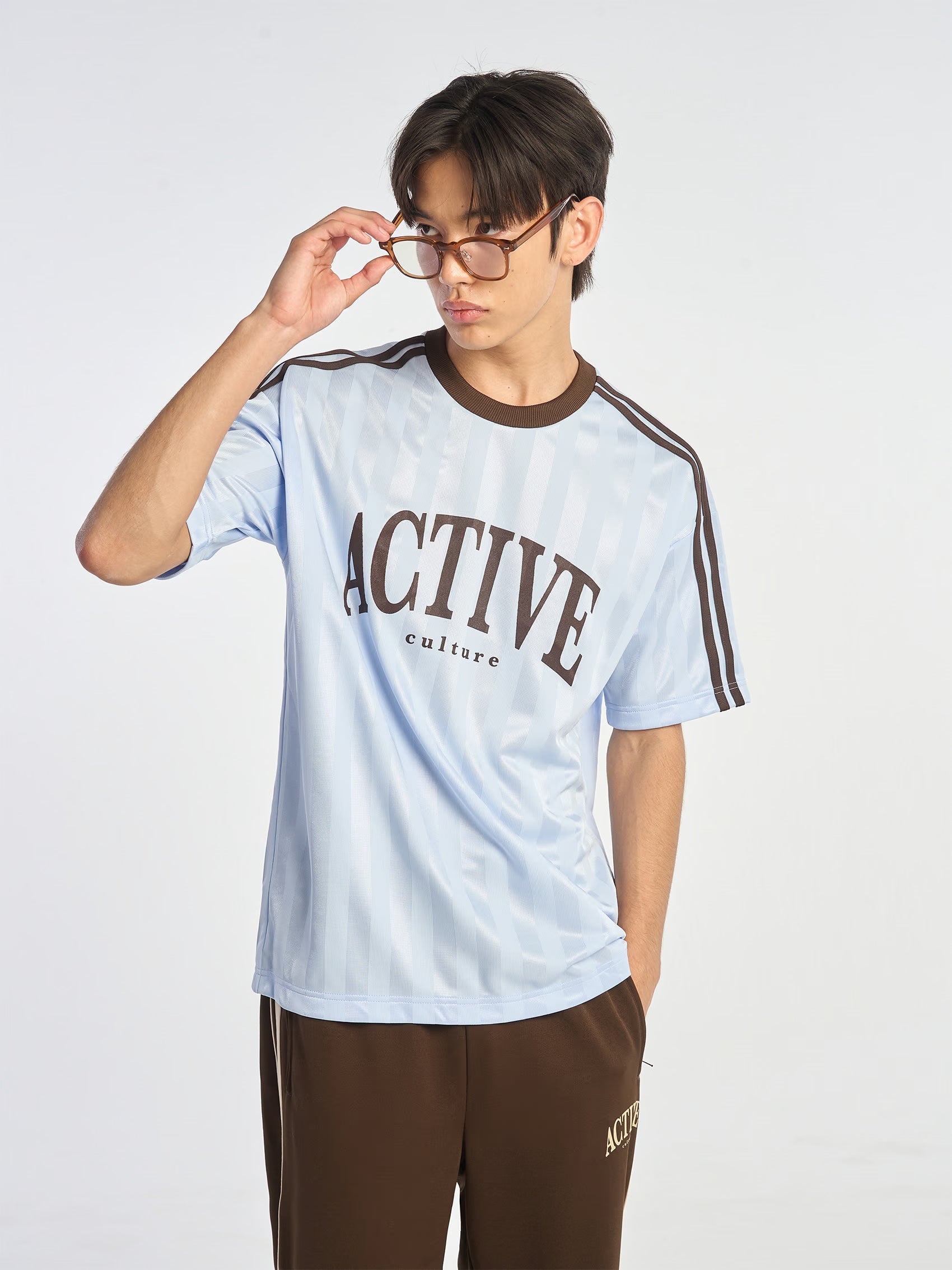 AIIZ Men's Pinstripe Tee