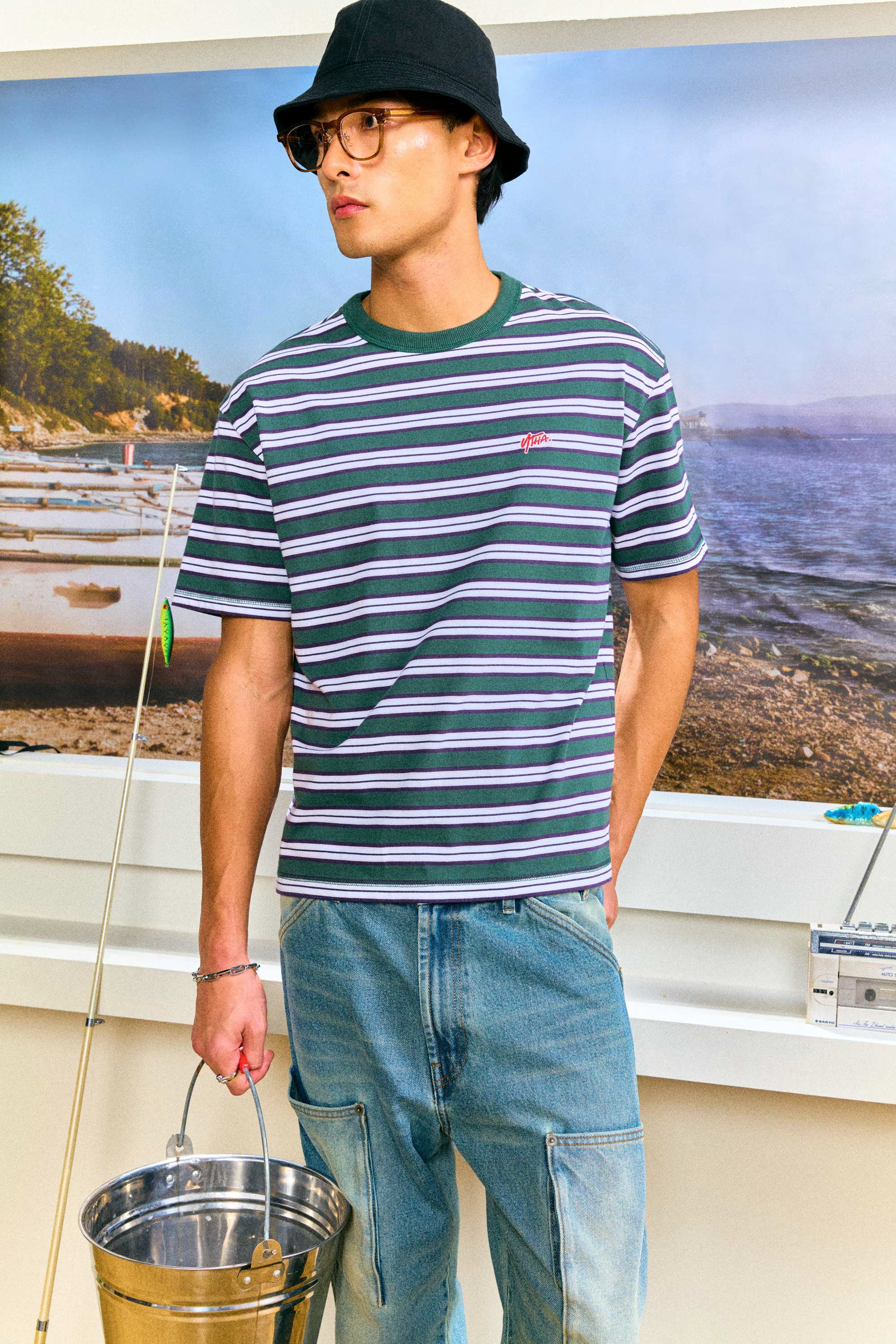 AIIZ Men’s Fishing Society Club Stripe Oversized T-Shirt (Navy / S)