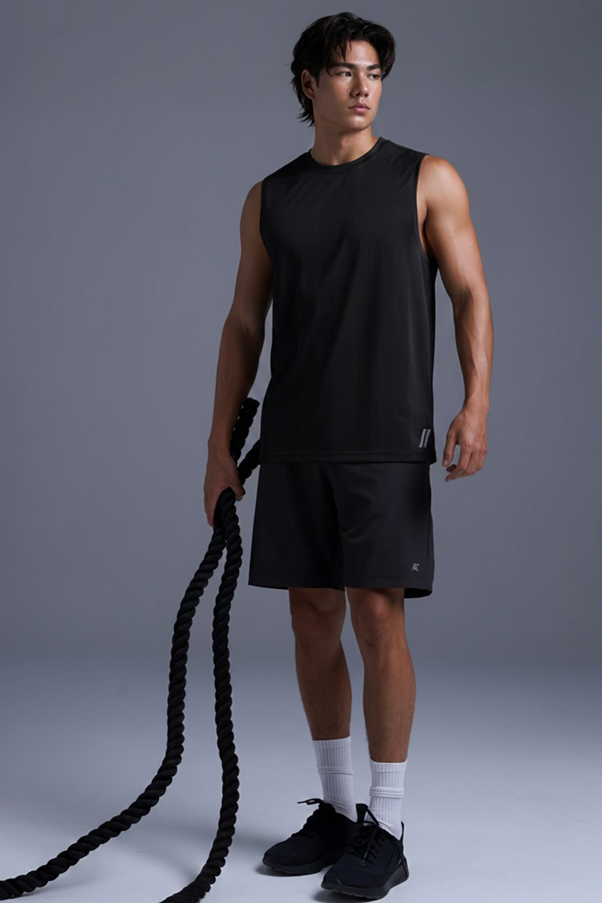 AIIZ Men's Texture Active Sleeveless T-Shirt (Top Dyed Black / S)