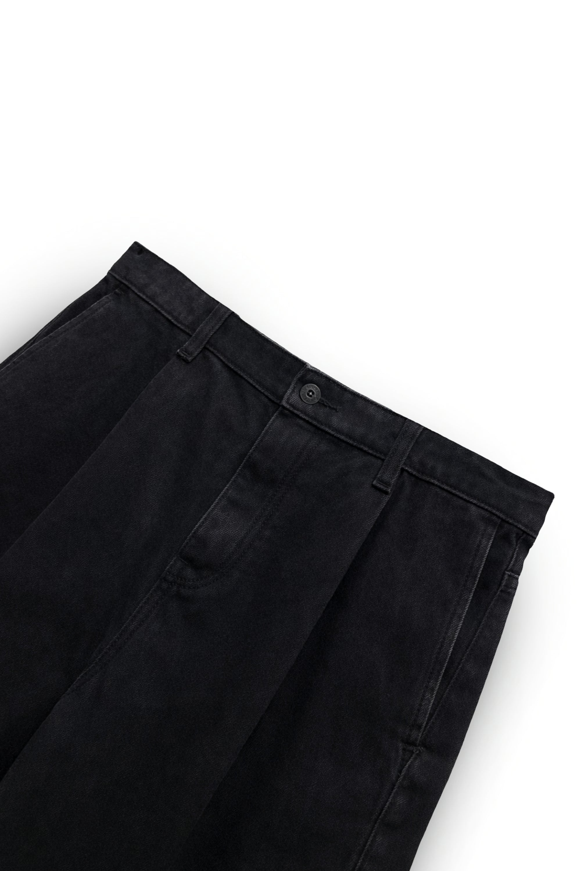 AIIZ Men's Denim Pleated Bermuda Shorts