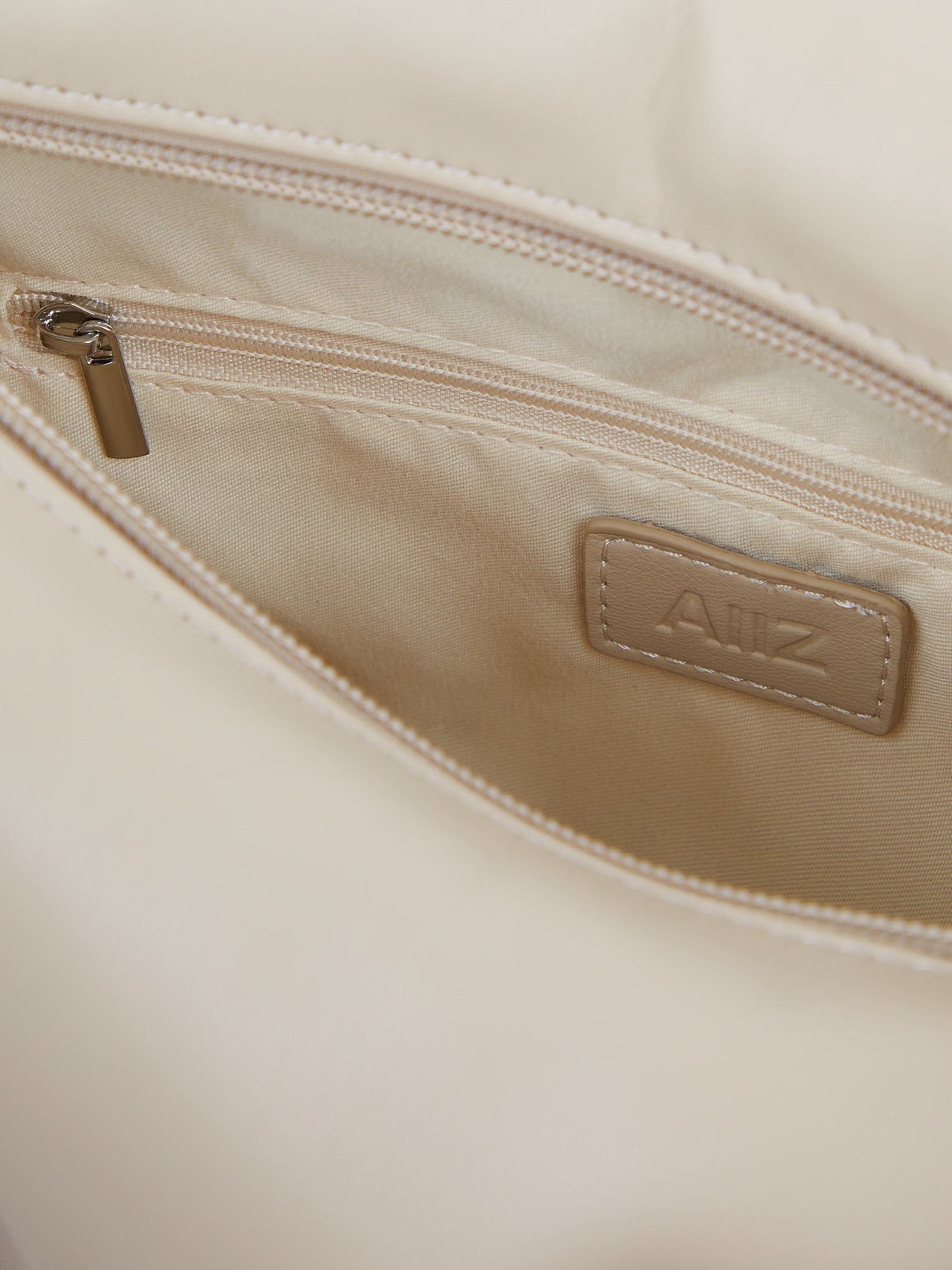 AIIZ Women's Large Plump Bag