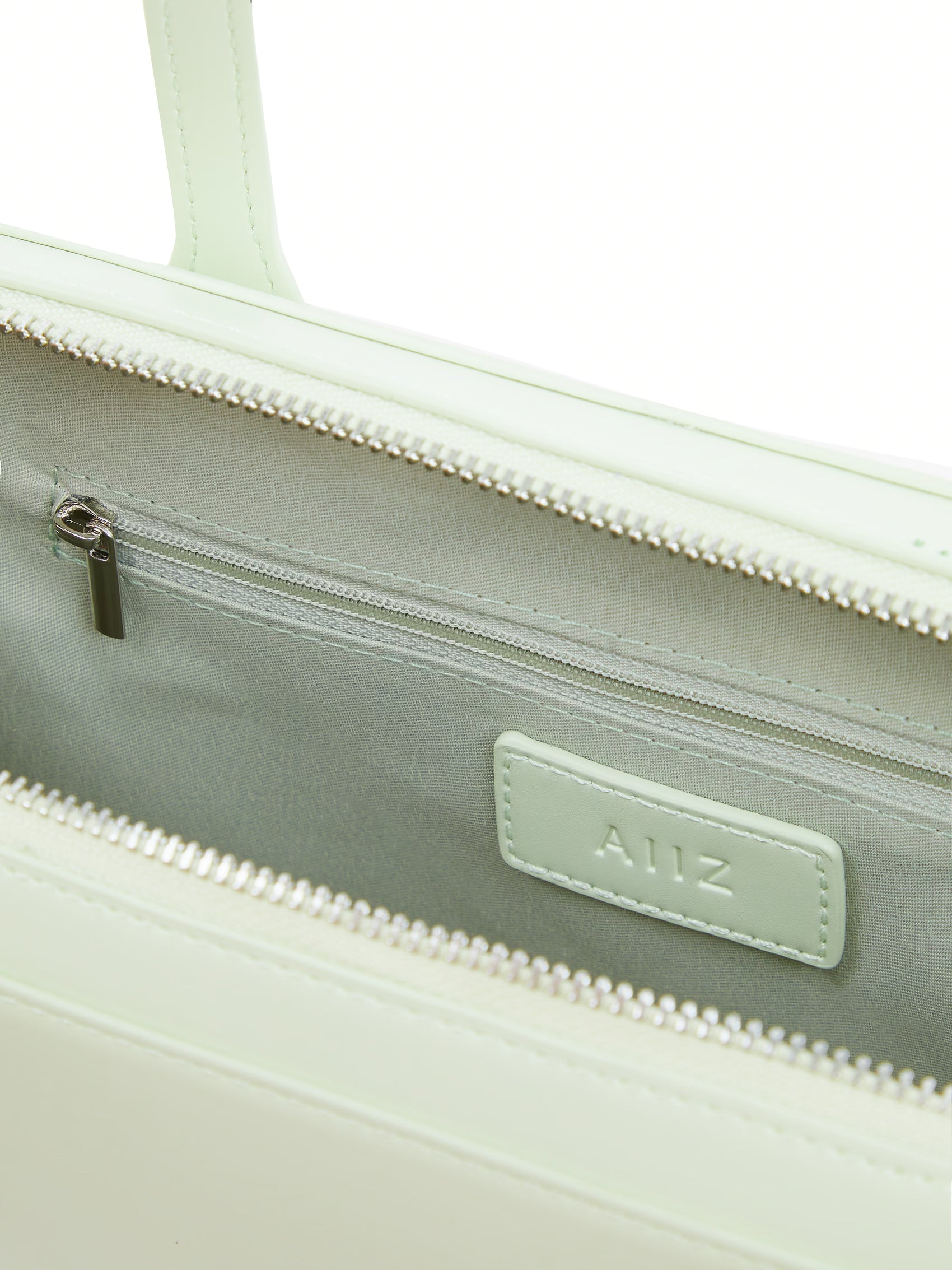 AIIZ Bread Shoulder Bag