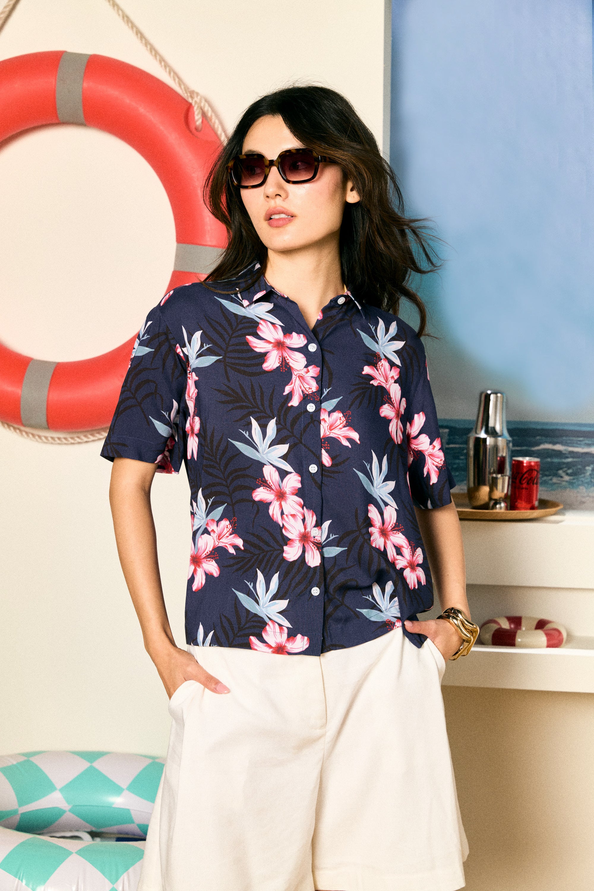 AIIZ Women’s Songkran Floral Short-Sleeve Shirt – 100% Rayon (Navy / S)