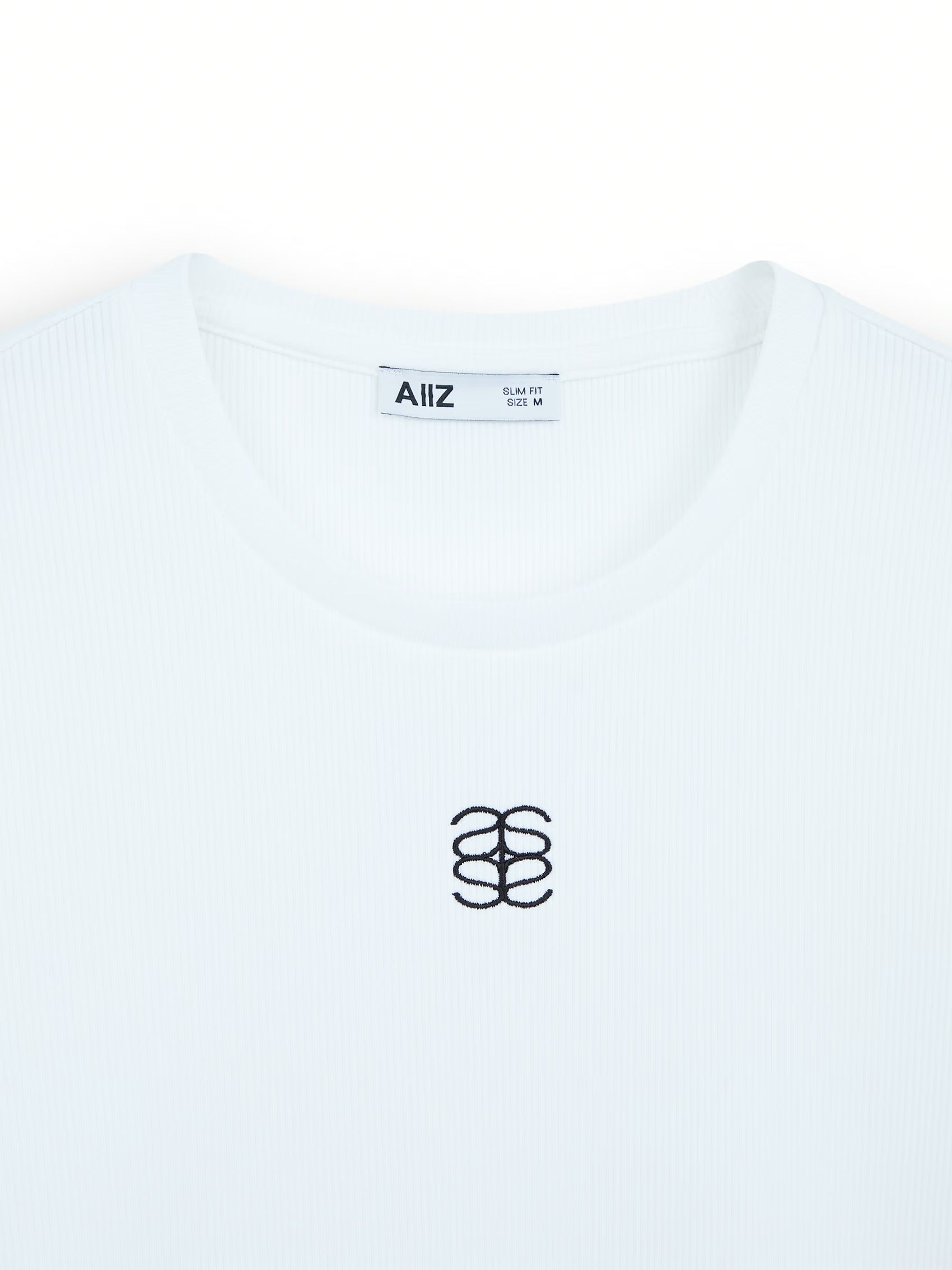AIIZ Women's Fitted Crop T-Shirt